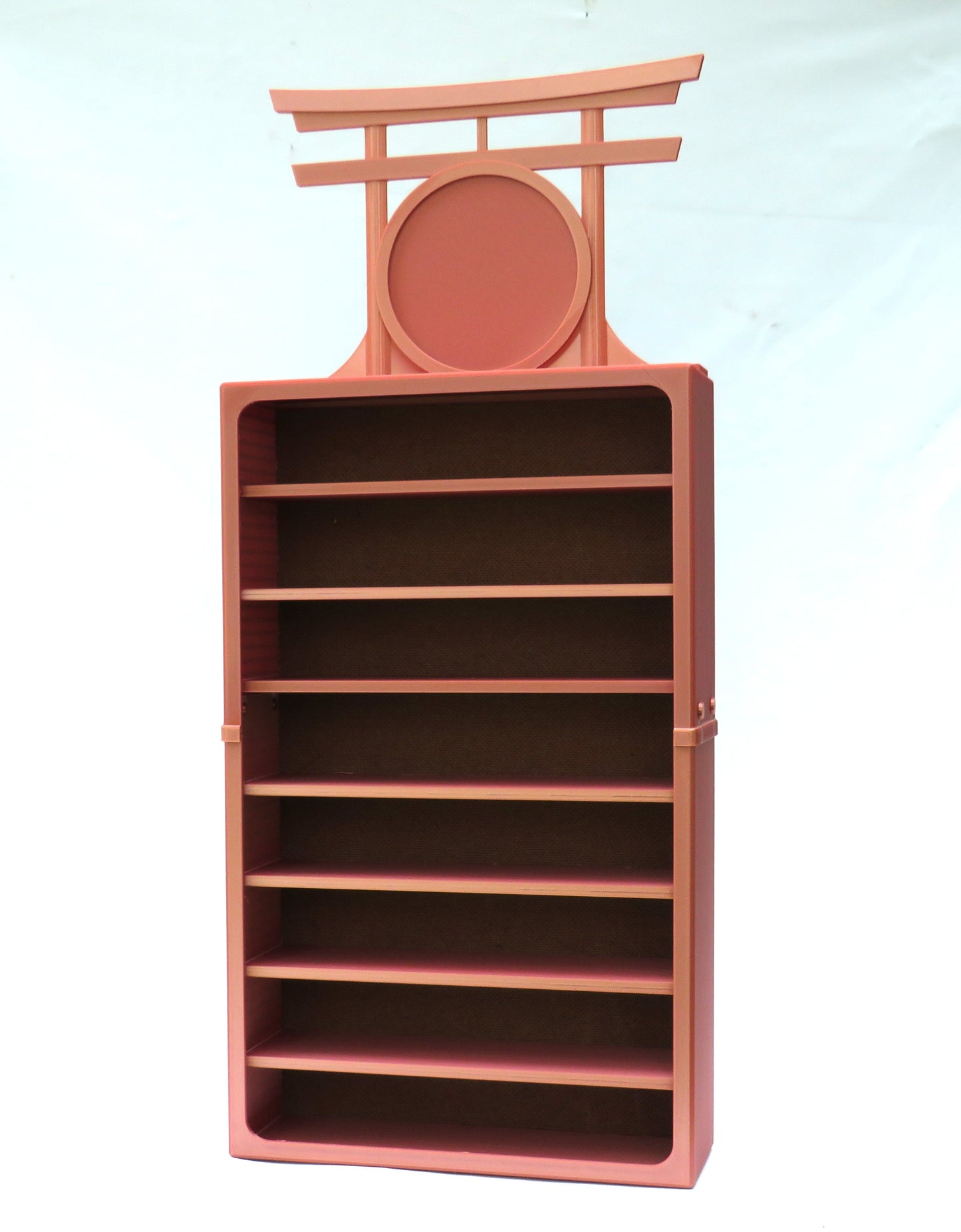 8 Belt Display